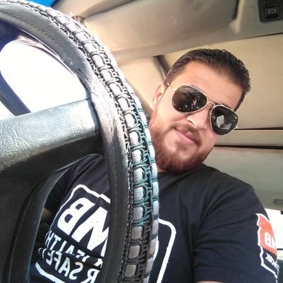 نكتب بصمت وتفوح رائحة الحنين من اقلامنا