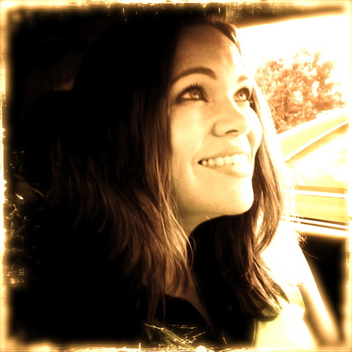 Sr. Site Feasibility Specialist for Sarah Cannon Research Institute. Also a wife, mother and lover of all things music ❤️