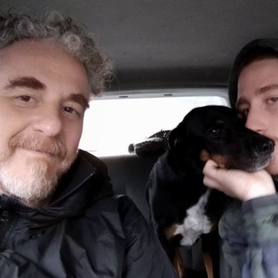 HFelamini's profile picture. Profe, cantor, papá y compañero