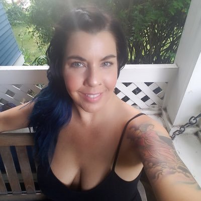 sleepingnudie's profile picture. A middle aged lady trying to get you to notice her butt