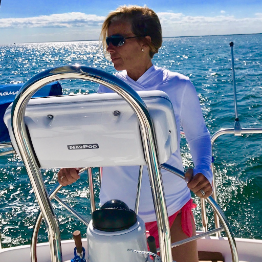 REALTOR® on #BeautifulCapeCod, ICON Agent @expRealty, wife, mom, Glama, serial volunteer~often accused of being a health nut. #FreedomForRealtors