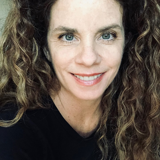 Author ❤️ Educator ❤️ find me @amazon ❤️ https://t.co/kwbuNQbrcy… 🌟 Always working on the next big thing. ❤️ @thelisawauthor #tvcccheer 🌟