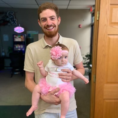 SfK_Lorz's profile picture. Henny in one hand, Mother Mary in the other. |ΑΚΛ Trillest | IG: K_Lorz Snapchat: KLorz | Moraine Valley Alumni 🌪