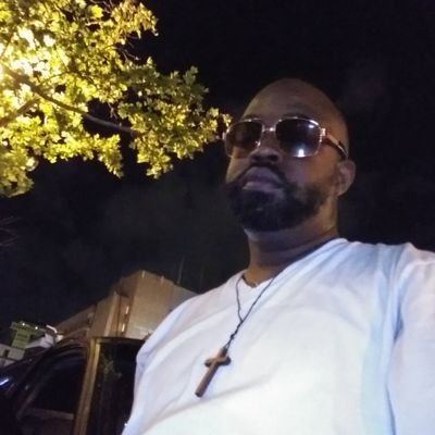 Wookdabarber's profile picture. Just chilling! !!!!!