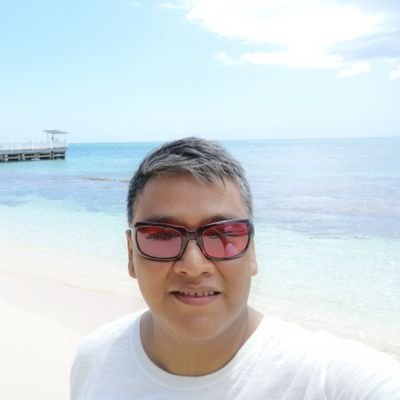 Ing. de sistemas amante de la tecnología, instructor de cursos de bases de datos y programación.