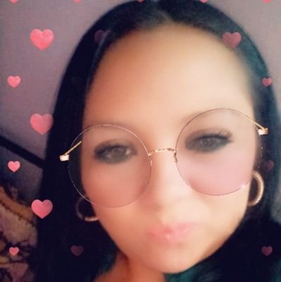 YLunaav's profile picture. feliz