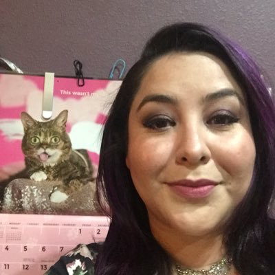 ValeriaCCruz1's profile picture. 💜😸🦄🌎☕️🎨✈️📚📝♻️