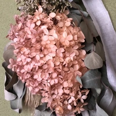 UaLFMNkfGwBfXUy's profile picture. 