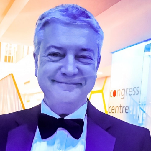 35 years experience in a range of IT and Management jobs most recently Head of Strategic Supplier Management for Acas for last 5 years.
