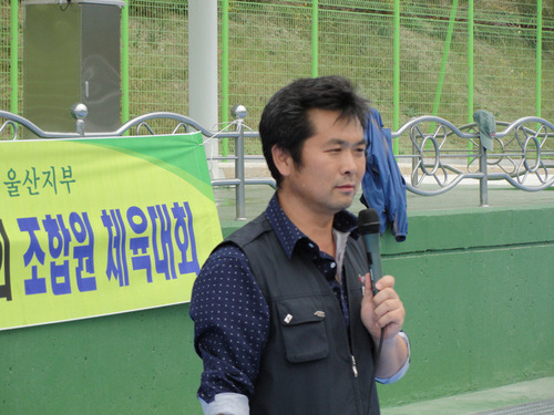 wldudghks's profile picture. 울산에서 평범하게 생활하는 사람임다. 트위터를 통해 새로운 세상을 맞보기 위해 참여함다. 마이 도와주시길 바람다.