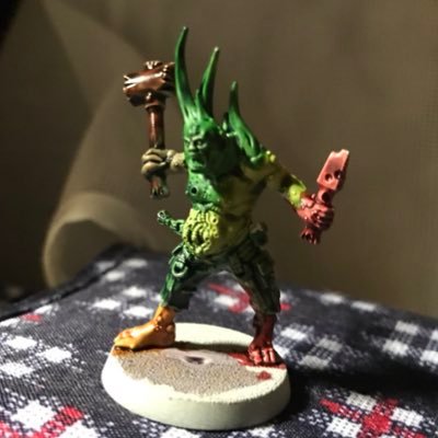 ウォーハンマー アンダーワールド始めたばかりです。 あとは好きなもの作って遊んでます。 よろしくお願いします( •̀∀︎•́ )✧︎
