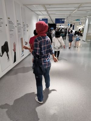 amirahrosli91's profile picture. Food. Cat. Travel. You 😘