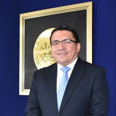 Presidente de la Defensa del Consumidor, El Salvador. 200% servicio.Vivir con pasión y con fe en Dios.