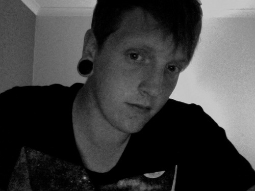 21,studying audio engineering,Love traveling, everything music,books you cant put down.Skins,Good times and Beautiful people :)
