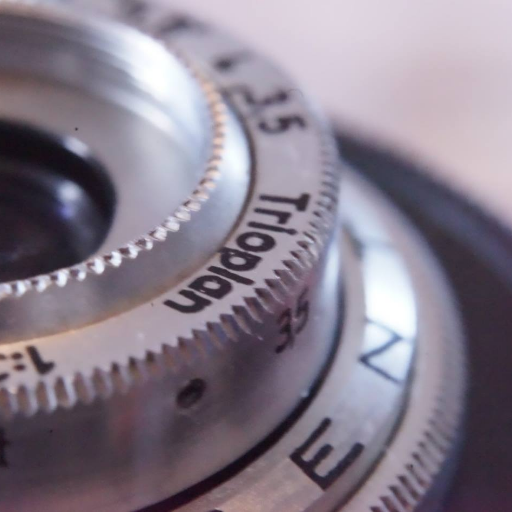 geno1192's profile picture. 写真よりもカメラよりもレンズが好き。