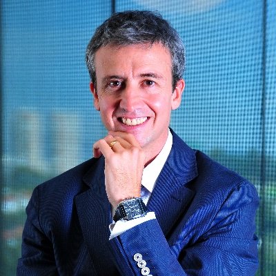 RocCasasnovas's profile picture. CEO de Organización 1A. Desde 1994 impulsando la construcción de sentido en el trabajo a través de la metodología 1A, consultoría, investigación y educación.