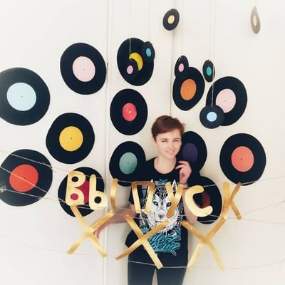 vbes14's profile picture. Сгорел сарай, гори и хата