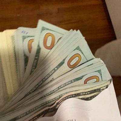 thegoat54719343's profile picture. 🇩🇴 I am the single funniest guy you know and I follow back 💯 road to 300