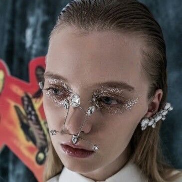 8GOTOHEAVEN8's profile picture. 🎪世界の歪で不思議な装飾達🎪