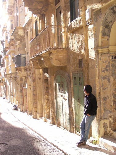 ThaiDividend's profile picture. Focusing on passive income stream from Dividend!!!