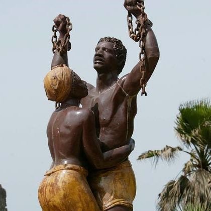 Panafricaniste, Negritudien. Mener une lutte pour la libération et pour l'indépendance de L'Afrique et surtout de L'Afrique noir.
