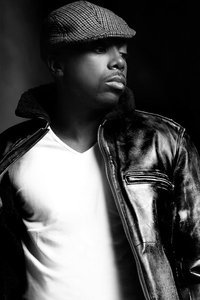 R&B Neo Soul Singer/Songwriter. For Press Inquires http://t.co/Anb6TFk8Ou or Jonellmediapr@aol.com Check out my New Single on iTunes https://t.co/jglASAHuQC