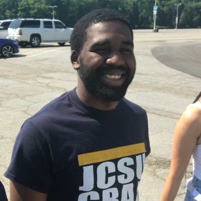 AnalyticalMr's profile picture. Ion know why people keep moving here......we full.