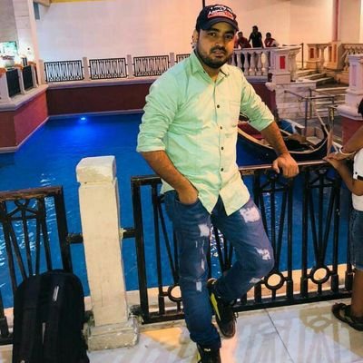 friends_ali's profile picture. Live and feel real life