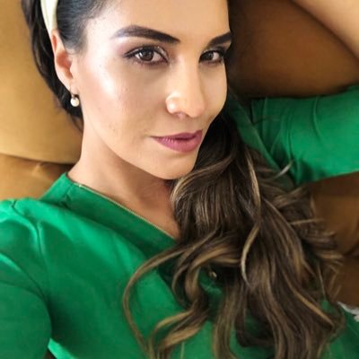 animadora de funerales, aprendiz de brujo y novia de Pedro Infante SER DENTISTA PARA ROBARTE SONRISAS
