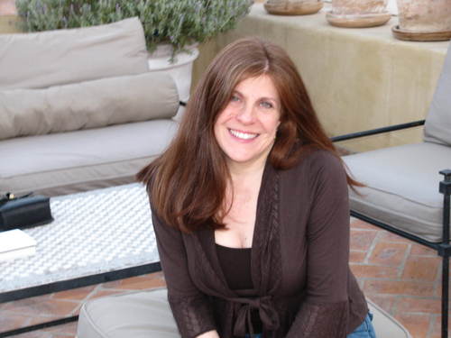 Award winning communicator helping large employers inform and engage their employees.