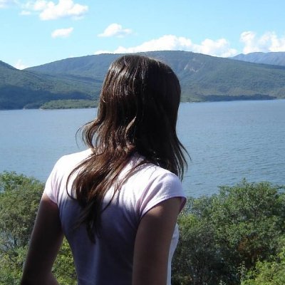 Marianaesta84's profile picture. live and let die. #XóchitlVa