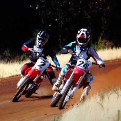 riles24's profile picture. 