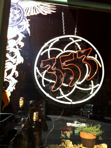 realviolet's profile picture. Owner of MR NEON Signs and nEon Clothing Co.