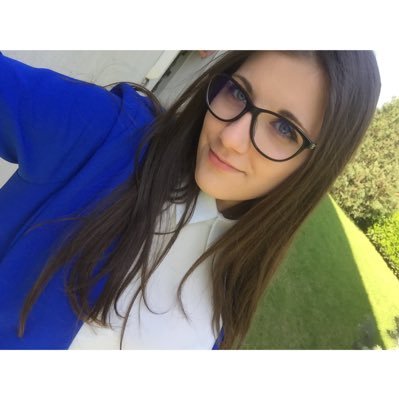 Scrittrice📚❤️ Presto il mio libro in cartaceo:
-Old Love💞