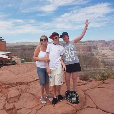 annersghirl's profile picture. LOOK AT THIS PHOTOGRAPH, EVERY TIME I DO IT MAKES ME LAUGH 😁😁