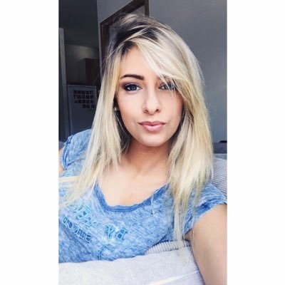 I’m Bilingual 🗣 Sport 🎾 🤸♀️26Y.O Traveling Life ✈️🚎