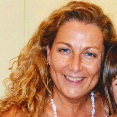 delavegapuente's profile picture. Vive y deja vivir.