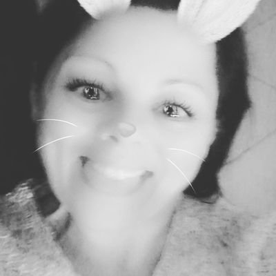 Maman Déjantée LØVE de &
#Esperluette
#FanDePatisserie
J'attendrai que tu tienne ton sourire à l'endroit, pour oublier l'Eden et m'exiler de toi💙