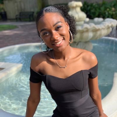 sparkzflies's profile picture. Instagram- Sparkz.xo