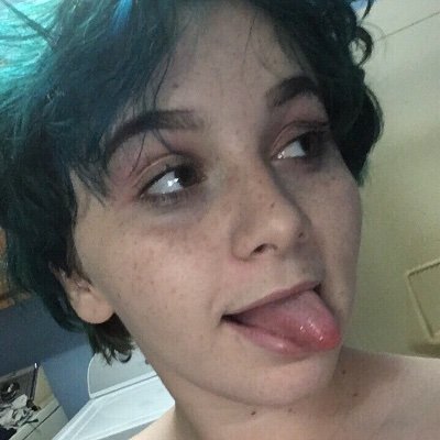 Hello my name is Kaylee and I like bands also I want to die  :) Falling In Reverse is my favorite band.