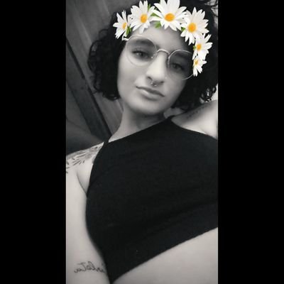 Leonina ♌💋
18 anos ♥️
Temos nosso próprio tempo ❤️🎶
Apaixonada por tatuagens 16 artes ♥️
25/01/2019 👫❤️