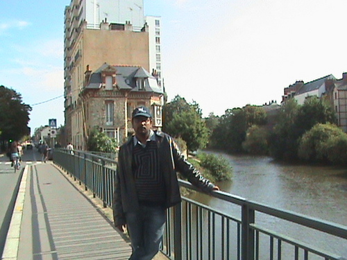 Enterprise Architect,Engineer,Husband,Father who also loves exploring Various Cultures,Tourism,Cooking,Sports,Music,Philosophy,Manchester United Fan