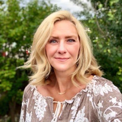 rachelle_hose's profile picture. 