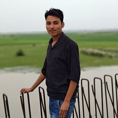 ShoviKhan4's profile picture. Hum Jaan ke Dushman Ko bhi apni Jaan kahte hai Mohabbat ki isi Mitti Ko Hindustan kehte hai 🇮🇳🇮🇳