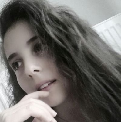 elfylmz283407's profile picture. 