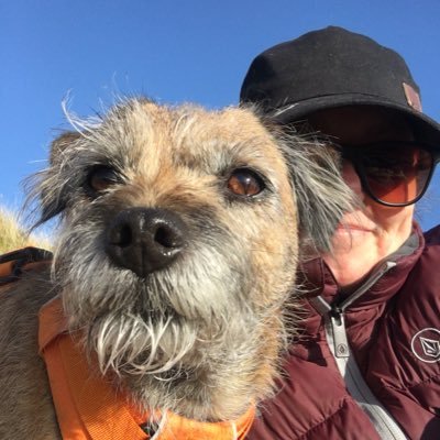 North of the Border it's a #WoofLife 🐶✌🏻Snowboarding paddle boarding & Campervan Adventures 🐾 addicted to the #Frisbee ❤️ proud member of the #BTposse