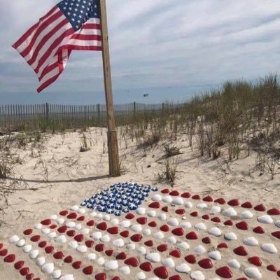 RitaZ143's profile picture. Ice Hockey 🏒 🐻🇺🇸🏒fan, love  USA ❤️🇺🇸❤️, All Lives Matter, Freedom should not be taken for granted, nor, should it be taken away by Marxists/Fascists! 🌈