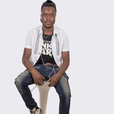 Passionate about politics, current affairs and trends