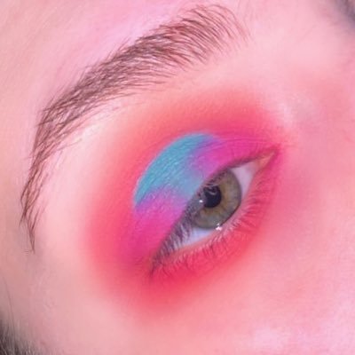 ✨Everything beauty related💜 ✨Self-taught