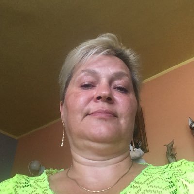 Kocham życie ... uwielbiam się uśmiechać ,,,, lubię dobrą zabawę - ale z umiarem ahaaaaa 😴😴👏👏🕊